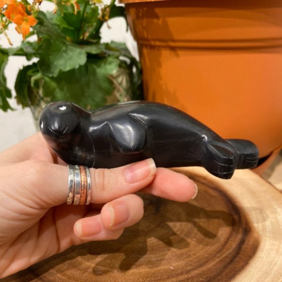 Black Marble Seal Carving, Ocean Theme Decor, Beach House Decor, Unique Carvings - Picture 1 of 6